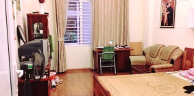 Bán nhà Hoàng hoa Thám, 43m2x5T, 4.1 tỷ, ba gác đỗ cửa, oto cách nhà 10m