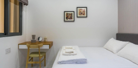 Cho thuê căn hộ 2PN thoáng mát đẹp The Gold View Q4.