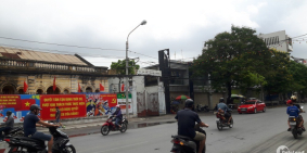 Cho thuê MT: 4m DT: 80m2 nhà 3 tầng phố Tô Hiệu một mặt đường mặt ngõ