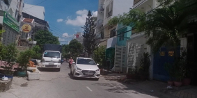 Cho thuê nhà 2 lầu MT đường số 47 Phường Tân Quy Quận 7