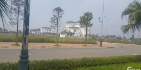 gia đình cần bán nhanh lô đất đẹp,view nhìn trường học tại Nam Vĩnh Yên