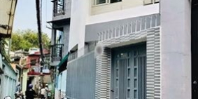 .Bán nhà Nguyễn Thiện Thuật, DT:49m2, 2 lầu giá 5.6 tỷ P, 24 Bình Thạnh.