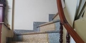 Bán nhà phố Trung kính, DT 40m2,5 tầng, ô tô đỗ cửa, kinh doanh tốt. 12,5 tỷ. cầ