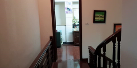 Nhà lô góc Đê La Thành ngõ rộng, 50m2, nhà 4 tầng, 5,5 tỷ