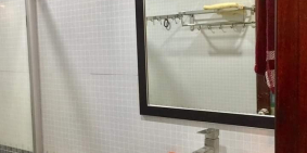 Bán nhà Ngõ Quỳnh, Hai Bà Trưng 36m2, 5 tầng sang trọng, Giá :2.7 tỷ.