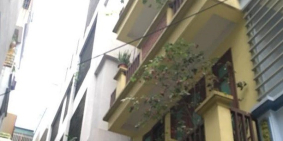 Bán nhà Chợ Mơ 35m2 4 tầng giá chỉ 2,4 tỷ.Nhà phân lô 2 mặt thoáng.Sổ riêng