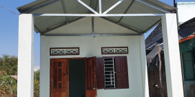 Bán nhanh lô đất thổ cư 100%, tặng nhà cấp 4 trên đất, hướng ĐN, đường oto