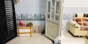 Bán nhà Quận 10, Nguyễn Tri Phương 3 tầng, BTCT, ở ngay chỉ 4 tỷ.