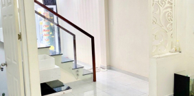 Bán Nhà đẹp (sàn ốp gỗ, nội thất cao cấp) hẻm 287 Âu Dương Lân P1 Q8