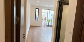 Bán nhà Đống Đa, Vũ Ngọc Phan, 46m2, 6 tầng, thang máy ,ô tô tránh 5m.