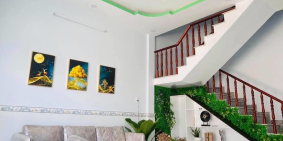 Sống cạnh biệt thự của Hồ Ngọc Hà tại nhà phố Goldenhouse Long An