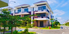 Nhà Phố Hiện Đại Đẳng Cấp Sang Trọng chỉ 2,3 tỷ/căn - trả góp Dài Hạng - SHR