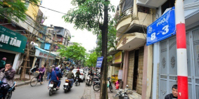 Bán nhà mặt phố Phố 8/3 diện tích 100m2 * 2 tầng. Giá 11,5 Tỷ