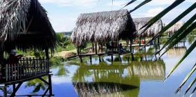 Bán nhà mặt tiền đường nhựa. khu dân cư sầm uất. Chợ - C1,2,3