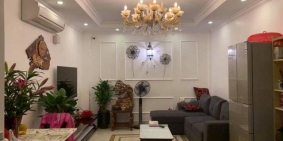 Bán nhà ở khu vực Thịnh Hào 1,DT38m2 5tầng, MT 4,5m, giá 4tỷ(bao gồm nội thất)