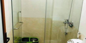 Cần bán gấp nhà Ngọc Thụy, 70 mét, 5 tầng, mt4,5m, giá bán 3,8 tỉ.