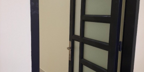 Bán nhà hẻm xe hơi đường Trường Lưu, Dt: 4m x 13.2m, sổ hồng riêng. Gía: 2.7 tỷ.