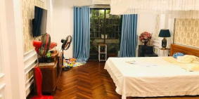 Bán nhà Linh Lang, lô góc, 3 thoáng,ô  tô vào nhà, 65m 7T 11.5 tỷ.