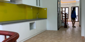 Chỉ nhỉnh 3 tỷ có ngay nhà Hoàng Mai, 42m*5 tầng, vị trí đẹp, ô tô đỗ cửa.