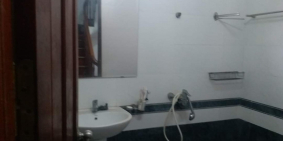 Nhà lô góc Hồng Mai, Hai Bà Trưng, ngõ rộng ô tô tránh, để lại nội thất, mặt