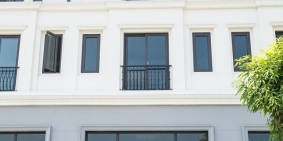 ĐIỀU GÌ ĐANG CHỜ BẠN TẠI NHÀ PHỐ KINGS TOWN, BÃI CHÁY