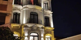 Chính chủ cần bán gấp căn nhà mặt tiền Bến Văn Đồn Quận 4 kế bên Quận 1