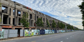 Nhà phố mặt tiền đường số 6 rỗng 24m ngay trung tâm thành phố Sóc Trăng