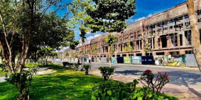 Nhà phố mặt tiền đường  24m ngay trung tâm thành phố Sóc Trăng