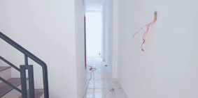 Nhà 1 trệt 1 lầu 3 phòng ngủ. 400 triệu. SHR