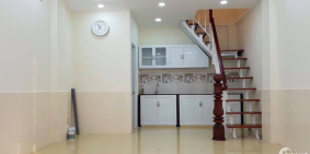 Chỉ 3.6 tỷ, Hồ Bá Kiện Phường 15 Quận 10, 40m2, 3 tầng BTCT, xe hơi đậu cửa