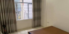 Nhà ở ngay Yên Hòa, Cầu Giấy 46m2, MT 5m, gần sân bóng, giá 4.15 tỷ