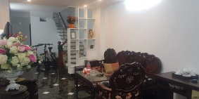 Nhà đẹp phân lô Võ Chí Công, mới đẹp, rẻ nhất khu vực, 37m, 5T, giá 4.15 tỷ.