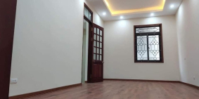 Bán nhà lô góc ngõ rộng gara ô tô phố Ngọc Thụy 50m 6 tầng 5.7 tỷ