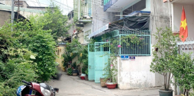 Nhà (4*10m) 1 lầu, 2pn hẻm 129 Lạc Long Quân P1 Q11