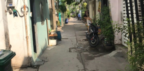 Bán gấp căn nhà 2 mặt tiền đường hẽm Nguyễn Văn Quá, Chính chủ, SHR, Hẽm Xe Hơi