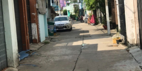 Bán gấp căn nhà 2 mặt tiền đường hẽm xe hơi Nguyễn Văn Quá, Chính chủ, SHR,