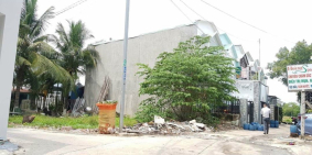 Bán nhà trung tâm Thủ Dầu Một cách trạm thu phí suối giữa 300m tặng all nội thất