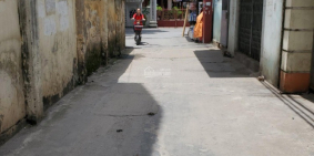 Bán nhà cũ, gần Hồ sen, gần đường Oto, Đức Diễn, Bắc Từ Liêm, 35m2 giá 2.25 tỷ