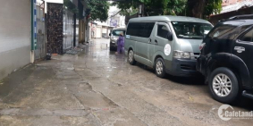 Bán gấp mảnh đất vuông đẹp 57m2, đường Phạm Văn Đồng, giá rẻ 2.8 tỷ.