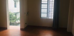 Nhà cho thuê, Học sinh , Sinh viên Ngoại thương, Hành chính QG, Luật , Ngân hàng