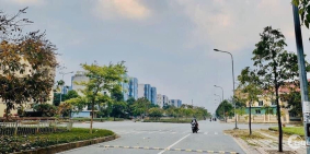 Nhượng lại lô đất trong KDC Tên Lửa MR , đã có sổ , xây dựng tự do , Đường số 7