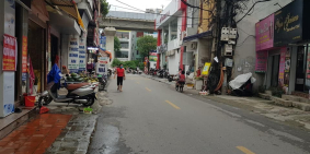 Bán nhà mặt phố Chiến Thắng lô góc 32m - 3.9 tỷ kinh doanh sầm uất