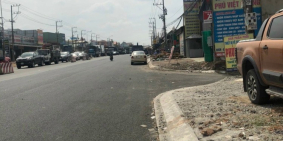 Hót cần bán xưởng mặt tiền đường 743 cách ngã tư miếu Ông Cù 200m.