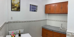 Cần bán nhà 1tr1l giá 790tr ( giá thật 100%)