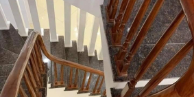 Bán nhà Hoàng Quốc Việt 50m2 5 tầng ô tô vào nhà 7,5 tỷ