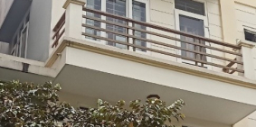 NHÀ HOÀNG CẦU 7 TẦNG THANG MÁY - GARA ÔTÔ - KINH DOANH KHỦNG