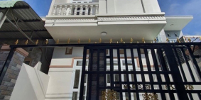 Cần Tiền bán gấp căn nhà mặt tiền cực đẹp đường Huỳnh văn trí bình Chánh