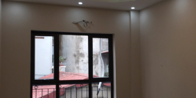 Bán nhà Đường Phố Trạm, Phường Cự Khối, Quận Long Biên, 4.5 tầng, 3 ngủ, 2.62 tỷ