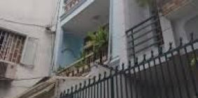 Bán nhà Quận 10, Bà Hạt, Nhà Hẻm xe hơi cách vài m, ở ngay chỉ 4 tỷ.