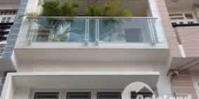 Bán nhà quận 10, Bàn cờ, Hẻm xe hơi cách vài m, ở ngay chỉ 5 tỷ.